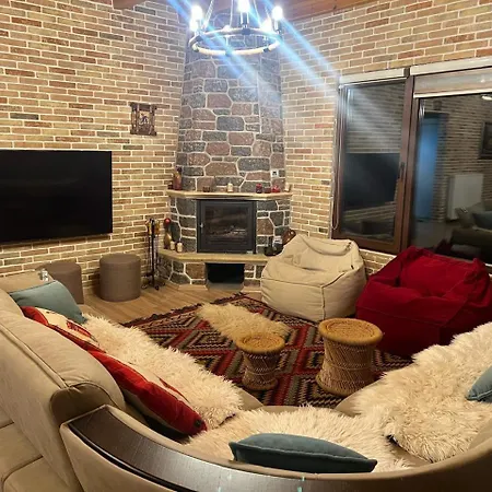 Διαμέρισμα Saselisht Harmony 4 Bedroom Πόγραδετς